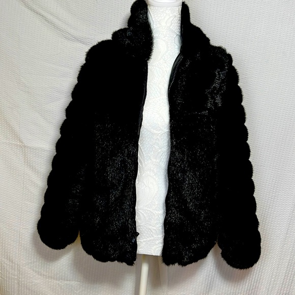 Rothschild Other - Rothschild Black Faux Fur Hooded Coat - Size Large  (14/16), Like New